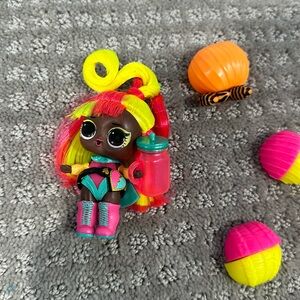 Lol, surprise glow girl